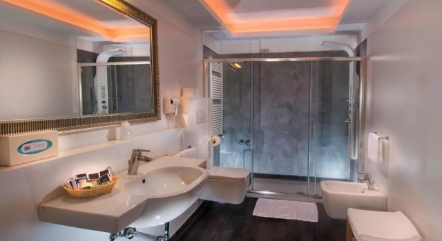 Люкс Deluxe Hotel Mediterraneo