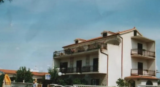 Apartment With Terrace and Sea View Brodarica