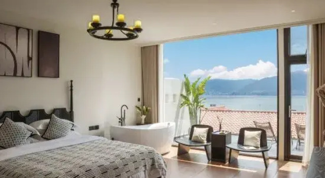 Люкс Dali StarLight Half Mountain Sea View Resort (Erhai Haidongfang Branch)