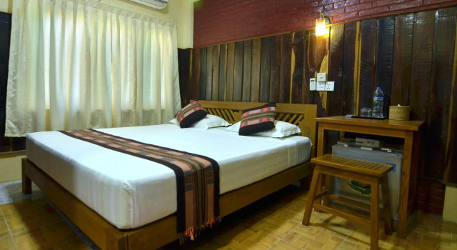 Gold Star Guest House, Забронировать Гостевой дом Отели Ньян У с парковкой, Парковка