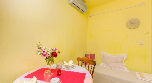 Apartments Roza, Rezerwuj Apartament Hotele w Split-Dalmatia County z parkingiem, Parking