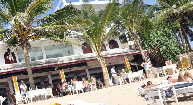 Royal Beach Hotel Hikkaduwa, Забронировать Отель Отели Округа Галле с питанием, Пансион