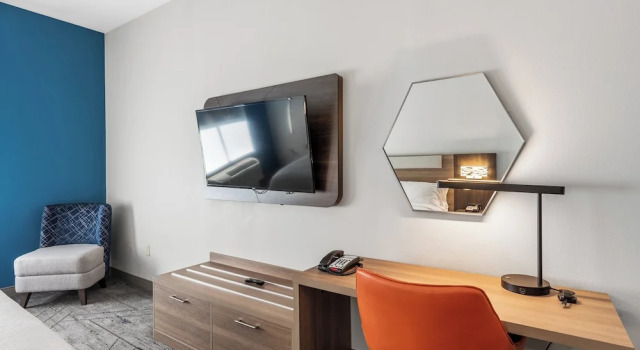 Четырёхместный номер Standard Holiday Inn Express & Suites Maumelle by IHG