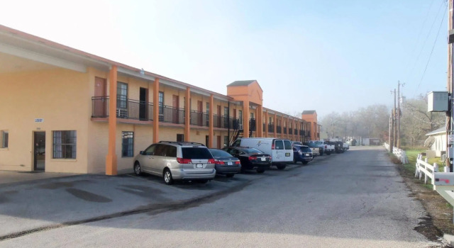 Giddings Executive Inn, 预订 酒店 吉丁斯 得克萨斯州