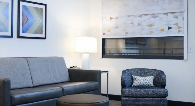 Люкс c 1 комнатой Holiday Inn & Suites St. Cloud by IHG