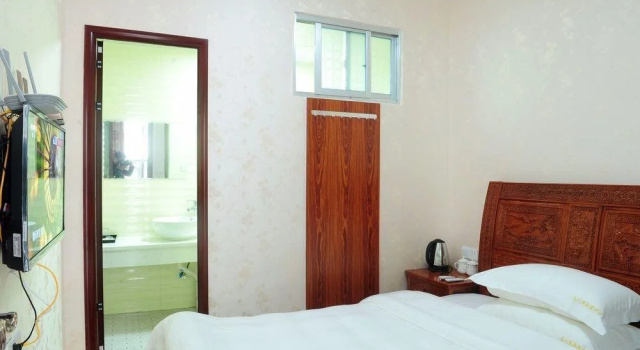 Celebrity  Apartment Hotel