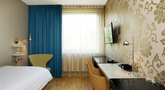 Hotel Savoy, จอง โรงแรม เยินเชอปิง Vättern