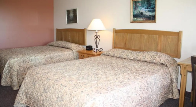 Outback Roadhouse Motel & Suites Branson, Забронировать Мотель Отели Table Rock Lake с парковкой, Парковка