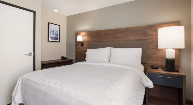 Люкс c 1 комнатой Candlewood Suites Lake Charles-Sulphur by IHG