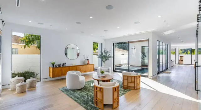 The Penmar Retreat - Luxurious Resort-style Oasis