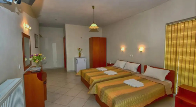 Toronto Apartments, Book Apartment Paralia 