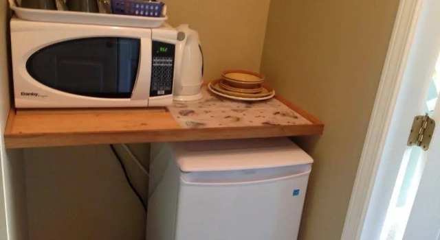 Hide and Seek B&B, Prenota Bed & breakfast Sooke 