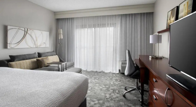 Номер Standard Courtyard by Marriott Lincroft Red Bank