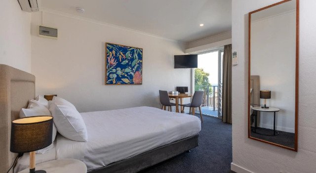 Номер Standard Bay 10 - Suites and Apartments