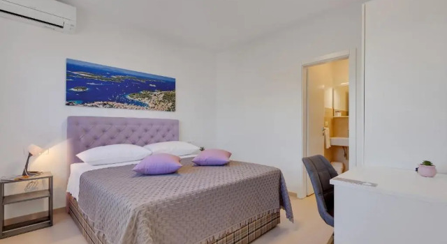 Family friendly apartments with a swimming pool Podgora, Makarska - 18920, Забронировать Апартаменты/квартира Отели Подгора с парковкой, Парковка