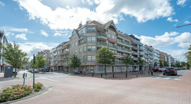 Duplex in Knokke-heist Near Albertstrand Beach, Prenota Hotel Hotel a Fiandre Occidentali con parcheggio, Parcheggio