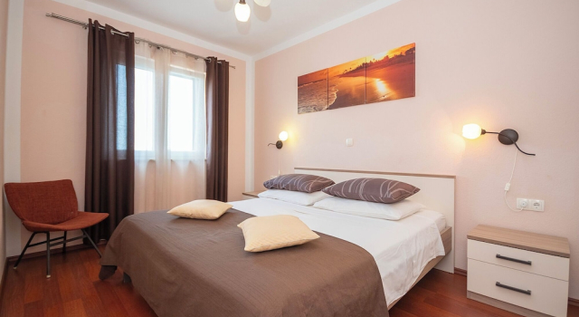 Apartments Rejo, Varaa Huoneisto Dugi Rat Split Region