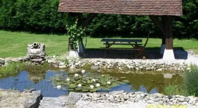 Au Pays d'Or, Book Hotel Vielverge Burgund