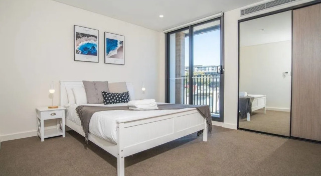Lovely & Luxurious Townhouse In Zetland