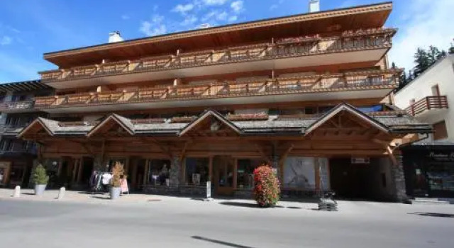 Apartment International, Prenota Appartamento Hotel a Canton Vallese con parcheggio, Parcheggio