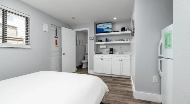 Shell on the Beach 102 - RENOVATED