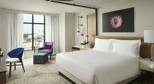 Loews Coral Gables Hotel, Забронировать Отель Корал-Гейблс Майами-Бич