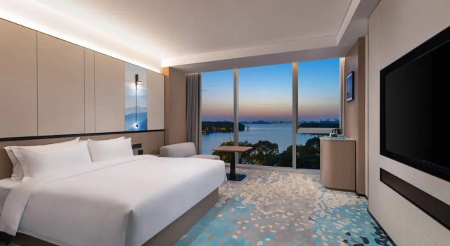 Days Hotel by Wyndham Suzhou Dushu Lake, Забронировать Отель Сучжоу Китай