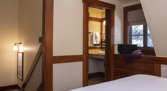 UCLA Lake Arrowhead Lodge, Book Hotel Hoteller i Lake Arrowhead med morgenmad, Morgenmad