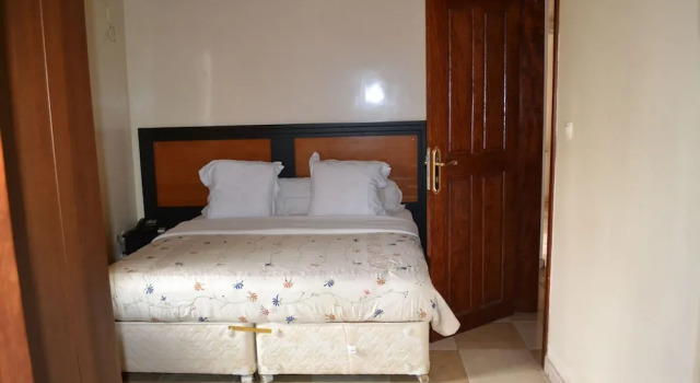 Aurelia Palace, Book Hotel Hotels in Mfoundi with Parking, Parking