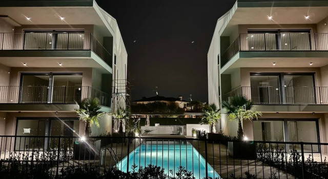Lagolux in Sirmione With 2 Bedrooms and 2 Bathrooms