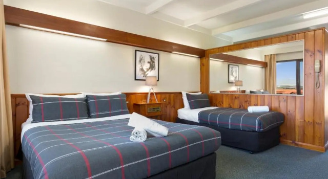 Номер Standard Village Family Motor Inn