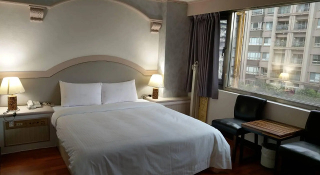Номер Standard Chrysler Hotel