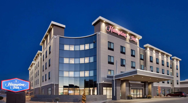 Кровать в общем номере Hampton Inn Kearney