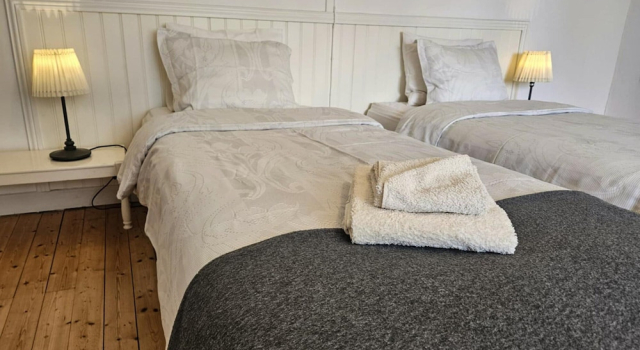 Real Swedish Country House is Ideal for Large Families, Varaa Hotelli Sala 