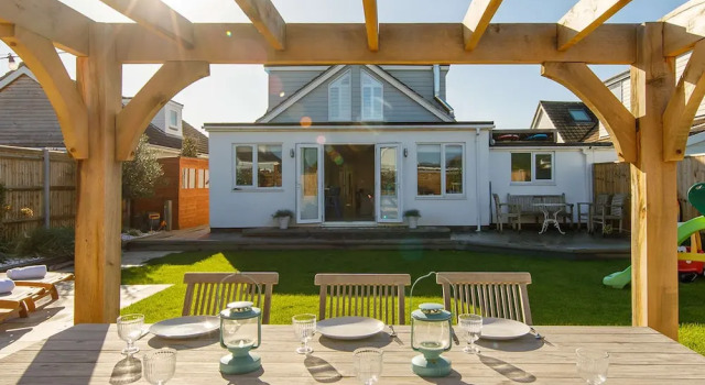 Коттедж 4BR Beach House sleeps 10 - 5 mins walk to the Sea