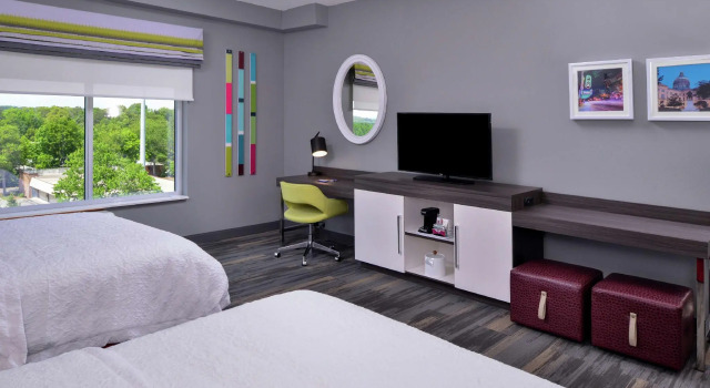Четырёхместный номер Standard Hampton Inn & Suites Atlanta/Marietta