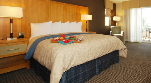 Номер Standard Best Western Plus Marina Gateway Hotel