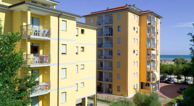 Appartamenti Lyons Nord e Sud, Prenota Hotel Hotel a Veneto con parcheggio, Parcheggio