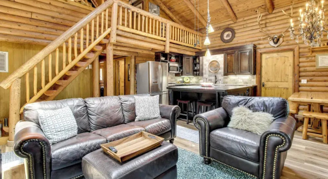 Коттедж Cozy Log Cabin on 1/2 Acre in Lakeside!