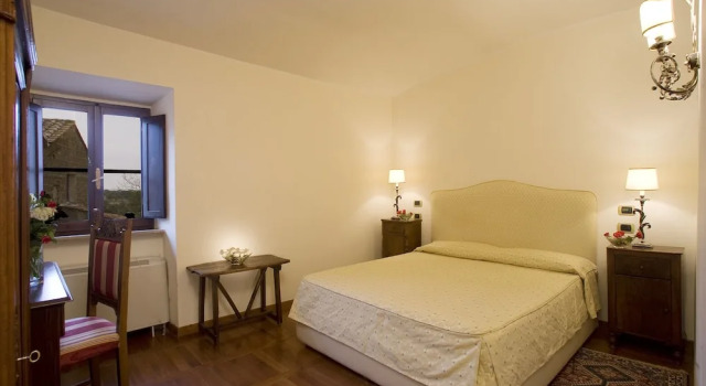 Hotel Scilla, Buchen Sie Hotel Hotels in Sorano mit Frühstück, Frühstück