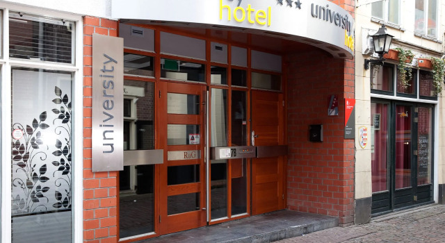 The Happy Traveler