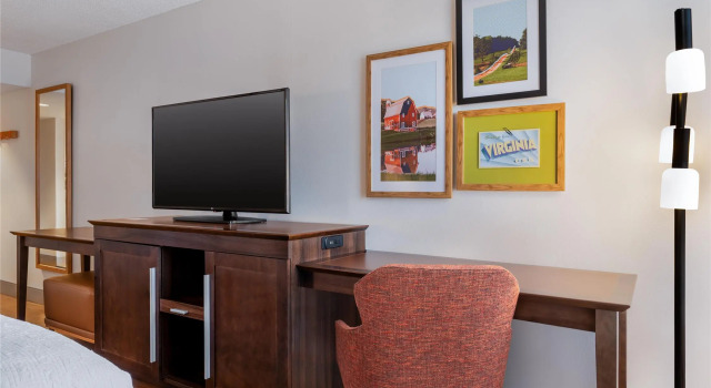 Четырёхместный номер Standard Hampton Inn South Hill