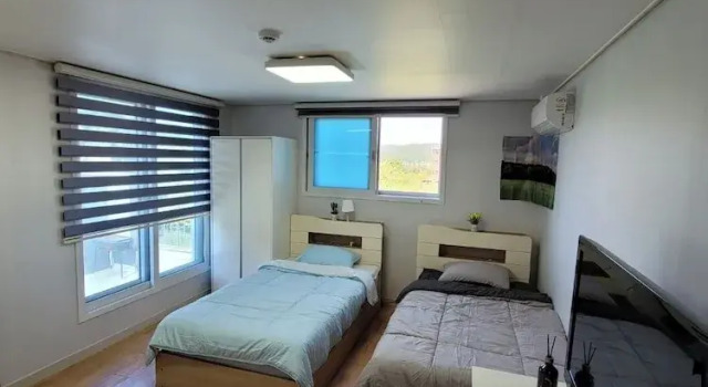 Двухместный номер Standard с балконом и с видом на город Incheon Intl Airport ANN Guest House