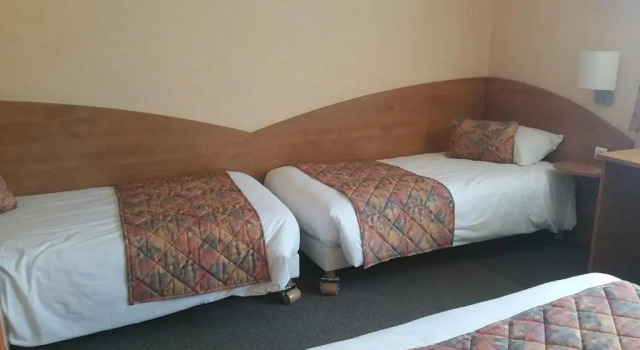 Четырёхместный номер Standard The Originals City, Le Patio Hôtel, Cholet Nord