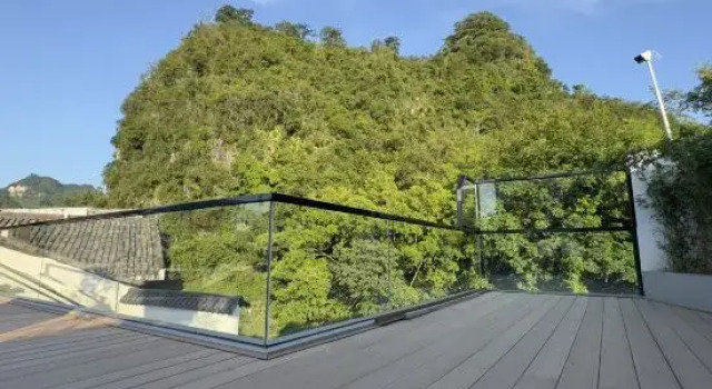 Yuerong Shanyuan Homestay
