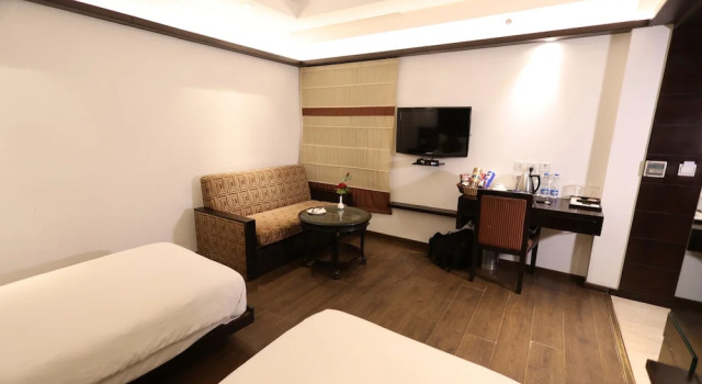 Двухместный номер Premier c 1 комнатой HOTEL GODWIN DELUXE NEAR CONNAUGHT PLACE Offers FREE AIRPORT PICKUP