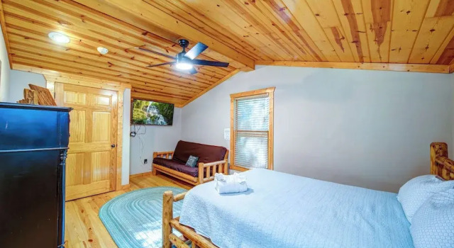 Buck Valley Lodge Mountain Getaway!