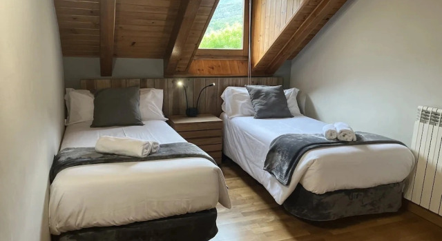 Номер Standard с балконом Hotel Els Encantats