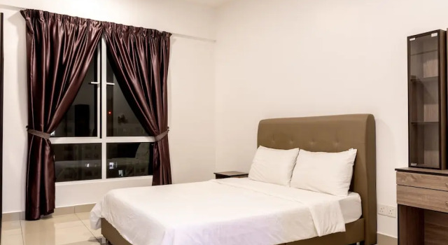Meridian Sunset Suite by D Imperio