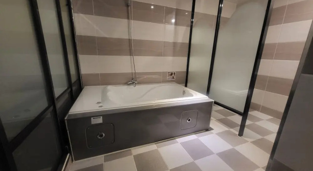Номер Executive GoldenRoot Hotel in Gimhae